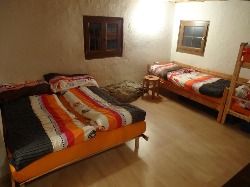 Chalet Edelweiss Heremence Room photo