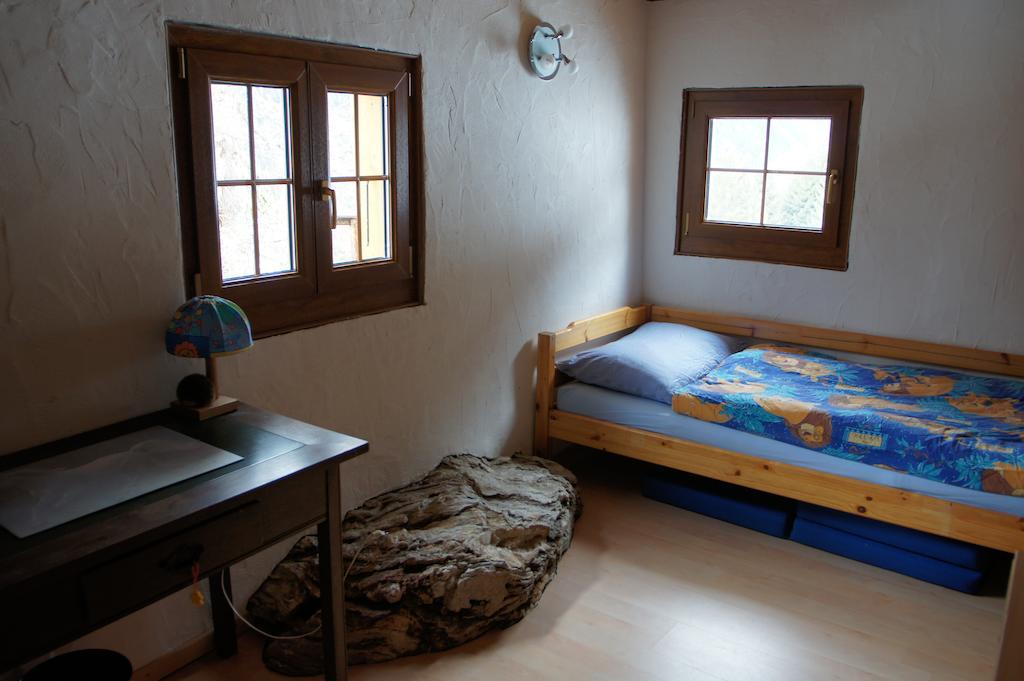 Chalet Edelweiss Heremence Room photo